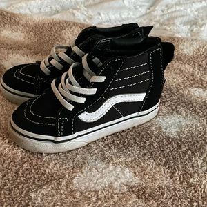 Toddler vans size 8, used but good condition